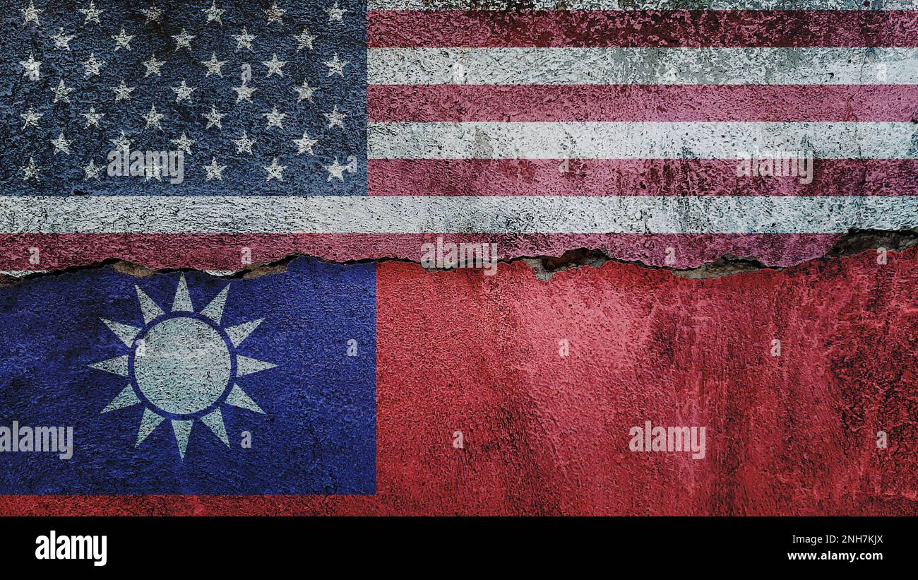 Drapeau des États-Unis et de Taïwan sur fond de mur fissuré. Économie, politique conflits, concept de guerre contexte de texture Banque D'Images