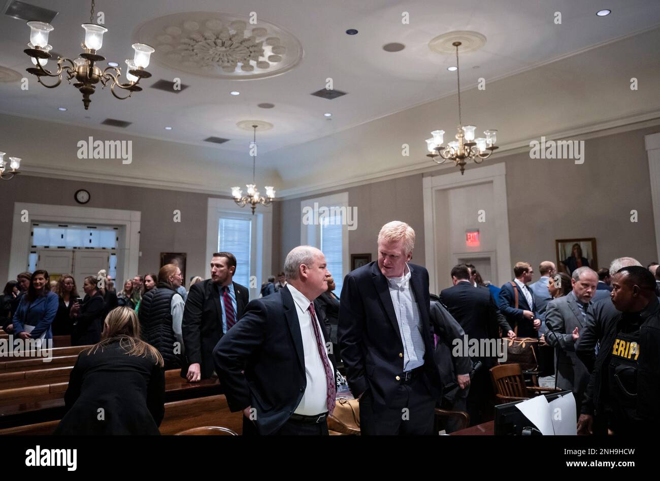 Alex Murdaugh, center right, speaks with defense attorney Jim Griffin