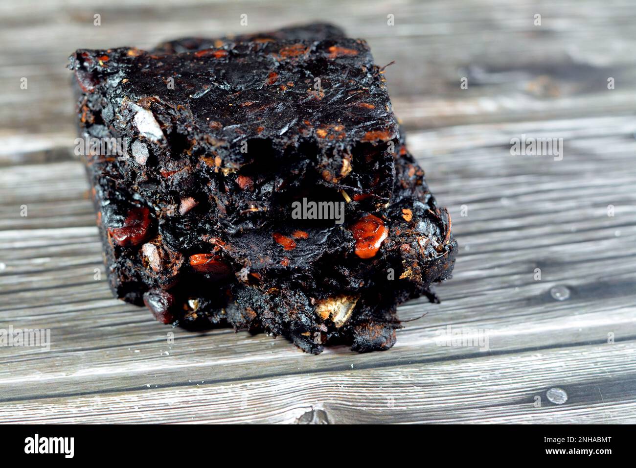 Tamarind séché avec des graines chapeau est utilisé dans le Ramadan comme Tamr Hendi ou jus de Tamarind que les musulmans commencent leur petit déjeuner dans le Ramadan sur lui, foyer sélectif Banque D'Images