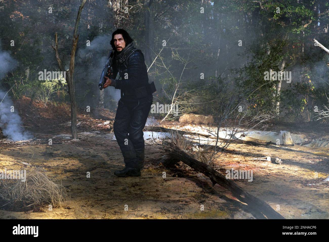 65 est un prochain film de thriller de science-fiction américain écrit et réalisé par Scott Beck et Bryan Woods, et avec Adam Driver et Ariana Greenblatt. Cette photographie est à usage éditorial exclusif et est le droit d'auteur de la compagnie de film et/ou le photographe assigné par la compagnie de film ou de production et ne peut être reproduite que par des publications en conjonction avec la promotion du film ci-dessus. Un crédit obligatoire pour la société de cinéma est requis. Le photographe doit également être crédité lorsqu'il est connu. Banque D'Images