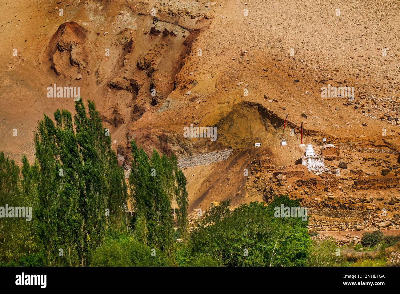 Ruines à Bango ou Bazgoo, un village situé sur la rive de l'Indus dans le district de Leh, Ladakh, Inde. Ancien centre culturel et politique, Bas Banque D'Images