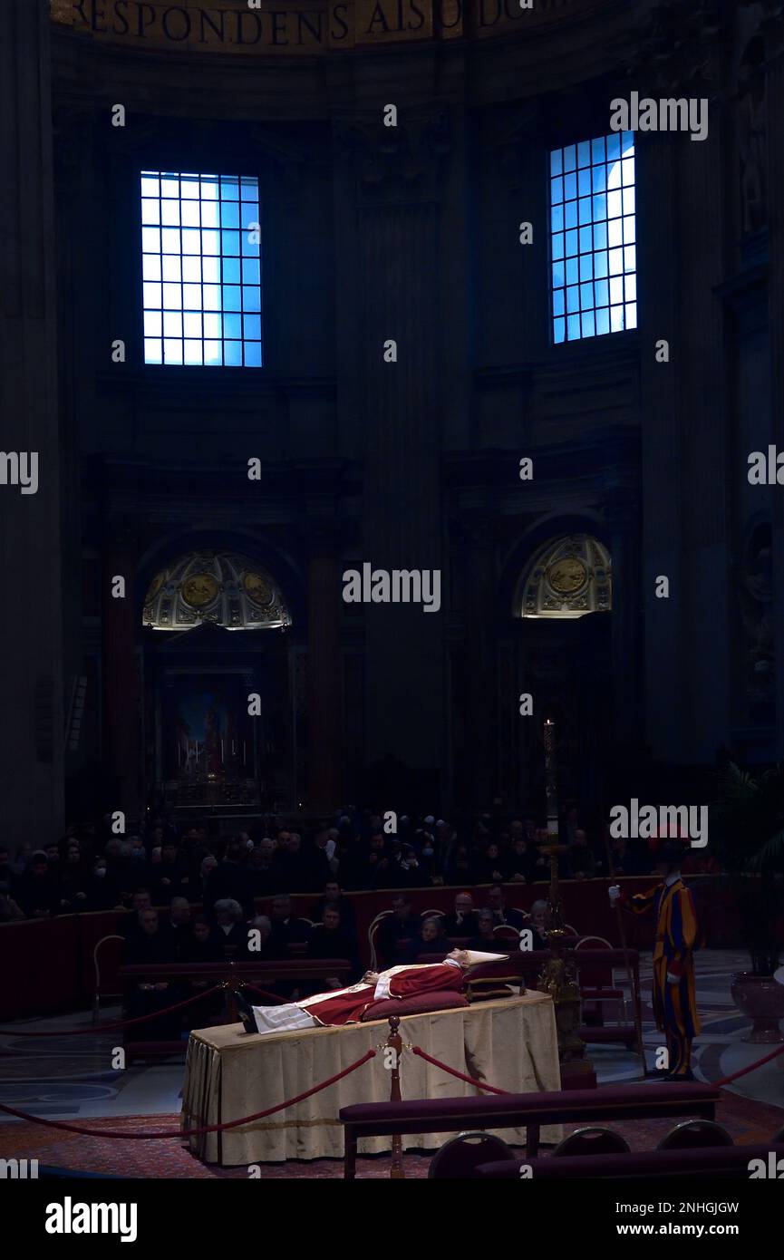 Pope Emeritus Benedict XVI in the funeral chapel of St. Peter's ...