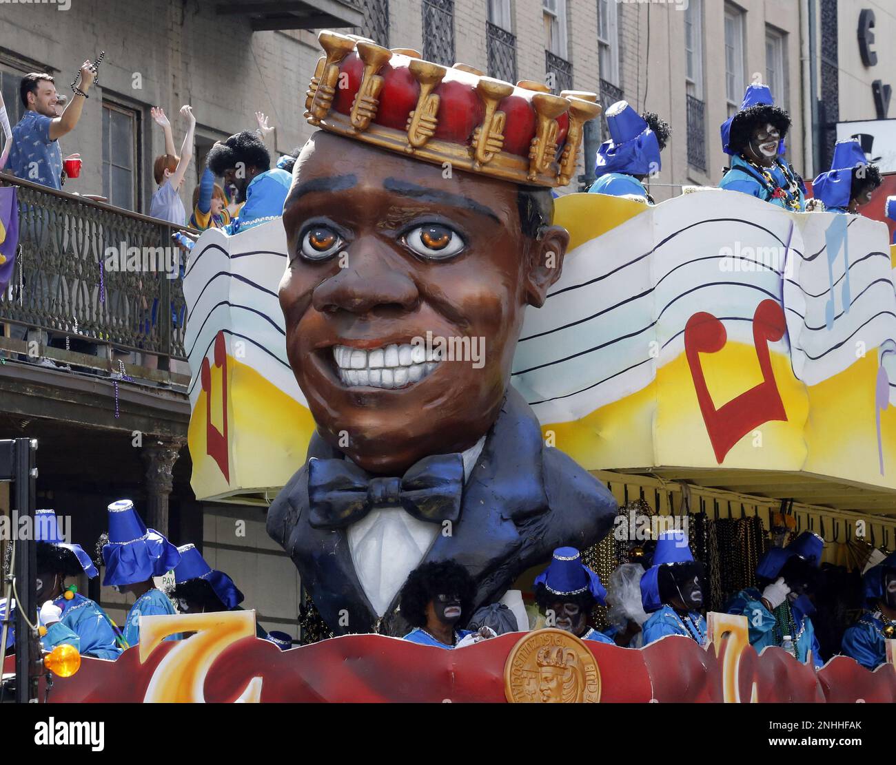 La Nouvelle-Orléans, États-Unis. 22nd févr. 2023. Le Zulu social Aid & Pleasure Club se présente dans les rues de la Nouvelle-Orléans le Fat Tuesday, 21 février 2023. Photo par AJ Sisco/UPI crédit: UPI/Alay Live News Banque D'Images