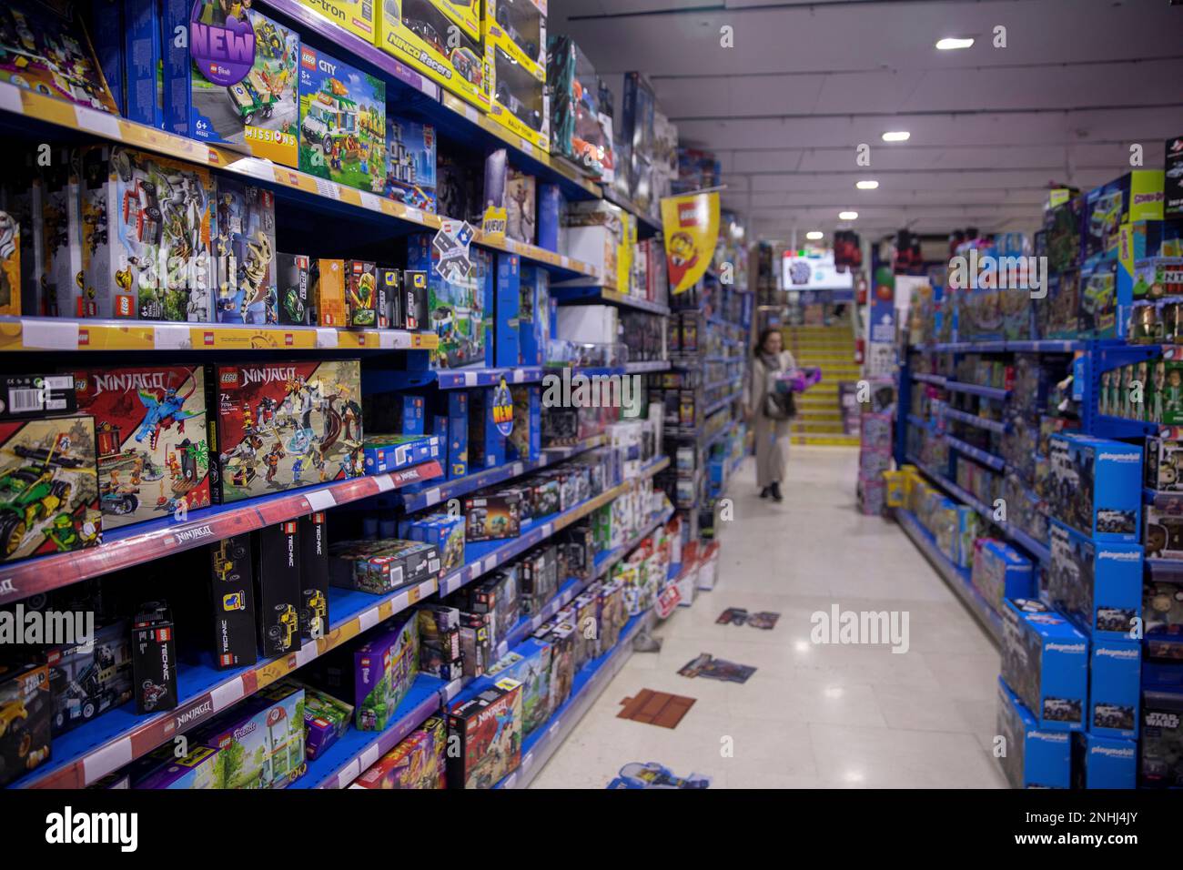 Interior of a toy store. On December 27, 2022, in Seville (Andalusia, Spain). DECEMBER 27;2022 María José López / Europa Press 12/27/2022 (Europa Press via AP) Banque D'Images