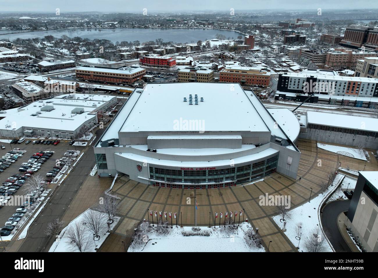 A general overall aerial view of the Kohl Center, Wednesday, Nov. 22, 2022, in Madison, Wisc. The arena is the home of the Wisconsin Badgers basketball and hockey teams. (Kirby Lee via AP) Banque D'Images