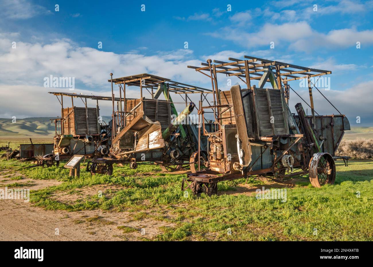 Les anciens tharriers conservés près du centre d'éducation de Goodwin, dans l'ancien ranch, Carrizo Plain National Monument, Californie, États-Unis Banque D'Images