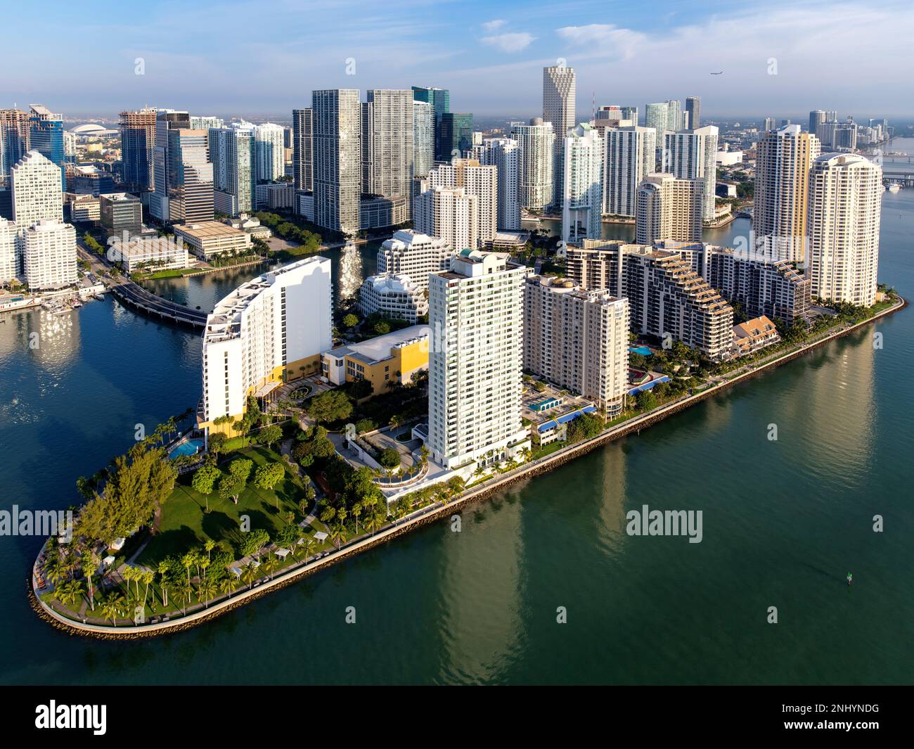 Brickell Key, centre-ville de Miami et four Seasons Hotel Sunrise Miami, sud de la Floride, Dade, Floride, États-Unis Banque D'Images Brickell Key, centre-ville de Miami et four Seasons Hotel Sunrise Miami, sud de la Floride, Dade, Floride, États-Unis Banque D'Images