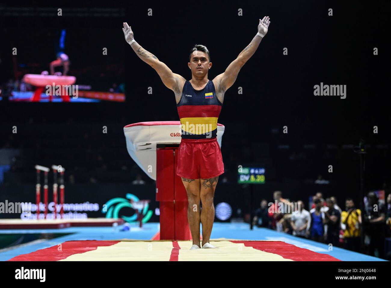 November 4, 2022, Liverpool, UK: JOSSIMAR CALVO MORENO finishes his vault during the All Around finals held at M&S Bank Arena in Liverpool. (Credit Image: © Amy Sanderson/ZUMA Press Wire) (Cal Sport Media via AP Images) Banque D'Images