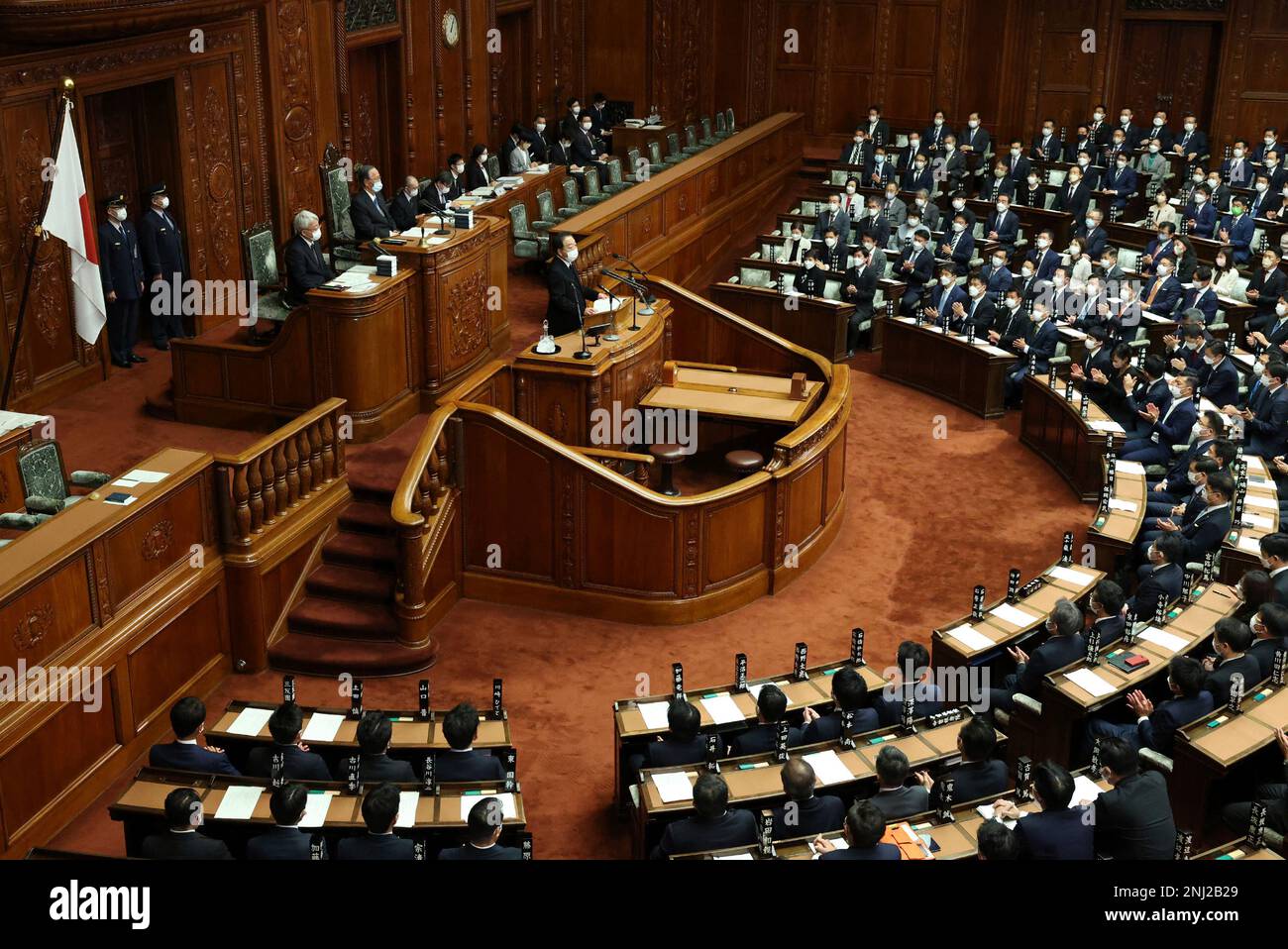 Yoshihiko Noda, a former Prime Minister and a member of the Constitutional Democratic Party of Japan, delivers a speech to mourn slain former Prime Minister Shinzo Abe during the plenary session of House of Representatives in Tokyo on Oct. 25, 2022. ( The Yomiuri Shimbun via AP Images ) Banque D'Images