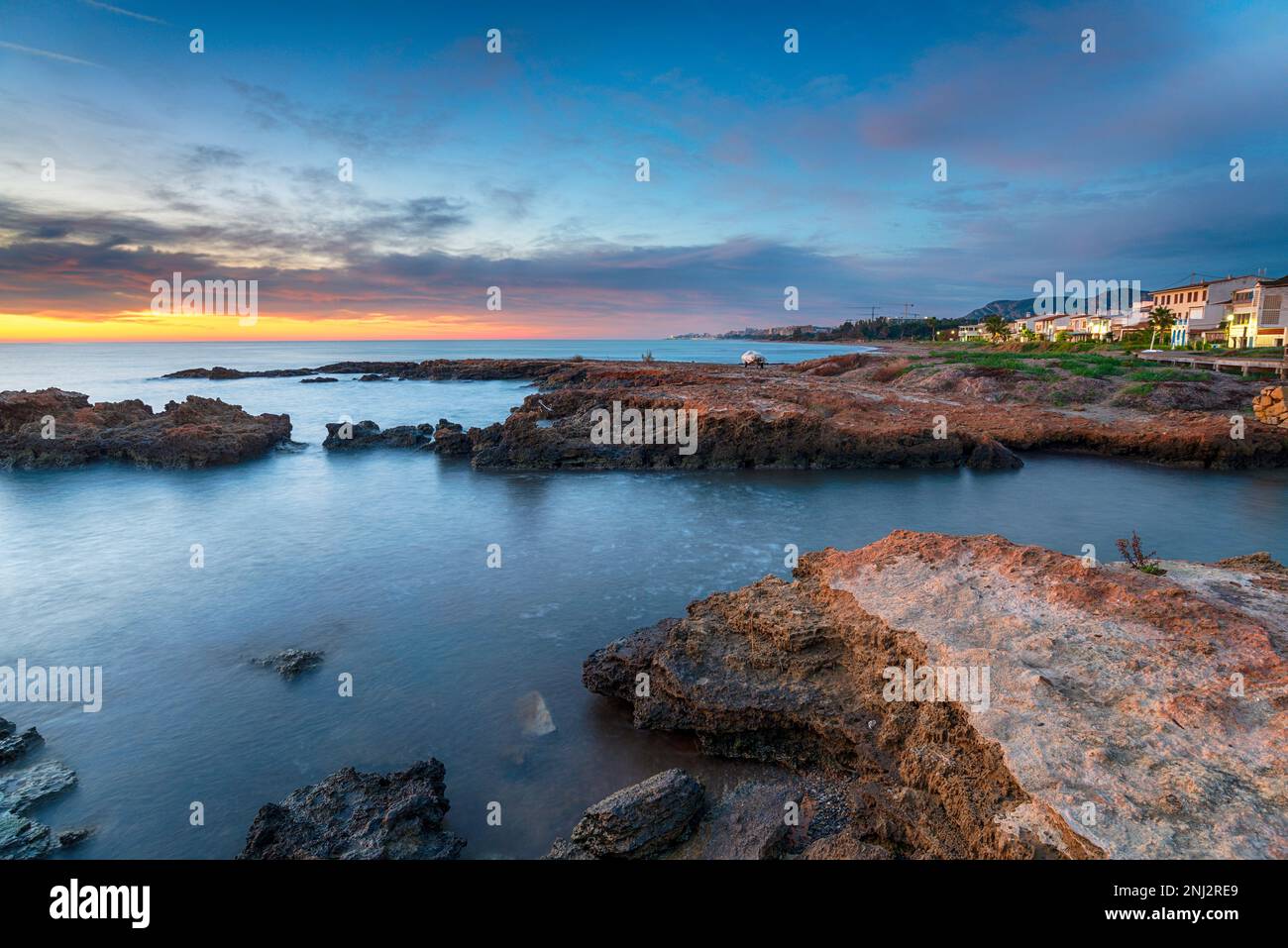 Lever du soleil à la Torre de la Sal dans la région de Castellon à Valence, sur la côte indolore Banque D'Images