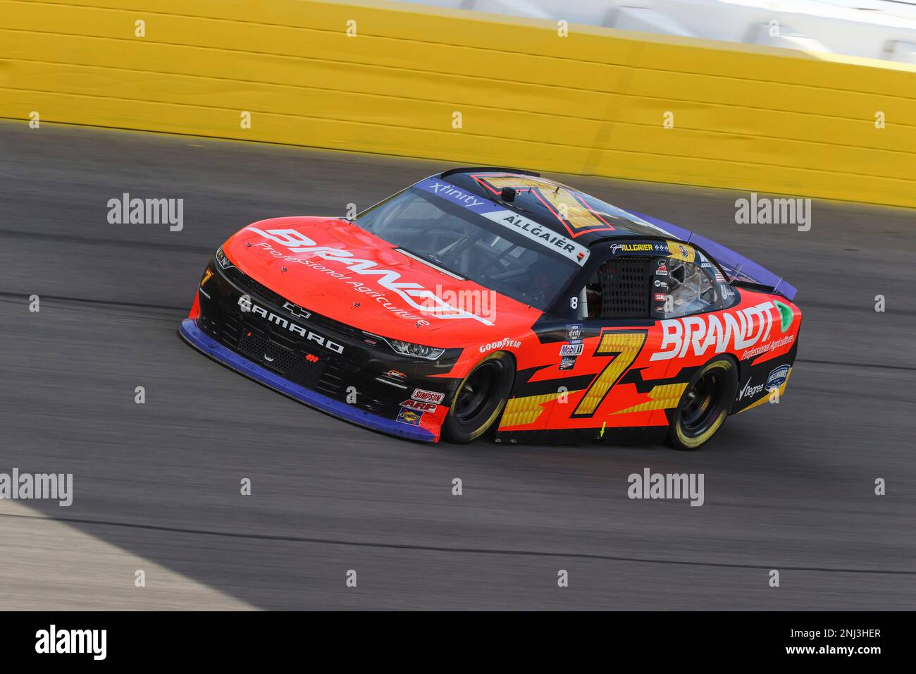 LAS VEGAS, NV - OCTOBER 15: Justin Allgaier (#7 JR Motorsports Chevrolet BRANDT) exits turn one during the NASCAR Xfinity Series Playoff Alsco Uniforms 302, on October 15, 2022, at Las Vegas Motor Speedway in Las Vegas, NV. (Photo by Christopher Trim/Icon Sportswire) (Icon Sportswire via AP Images) Banque D'Images