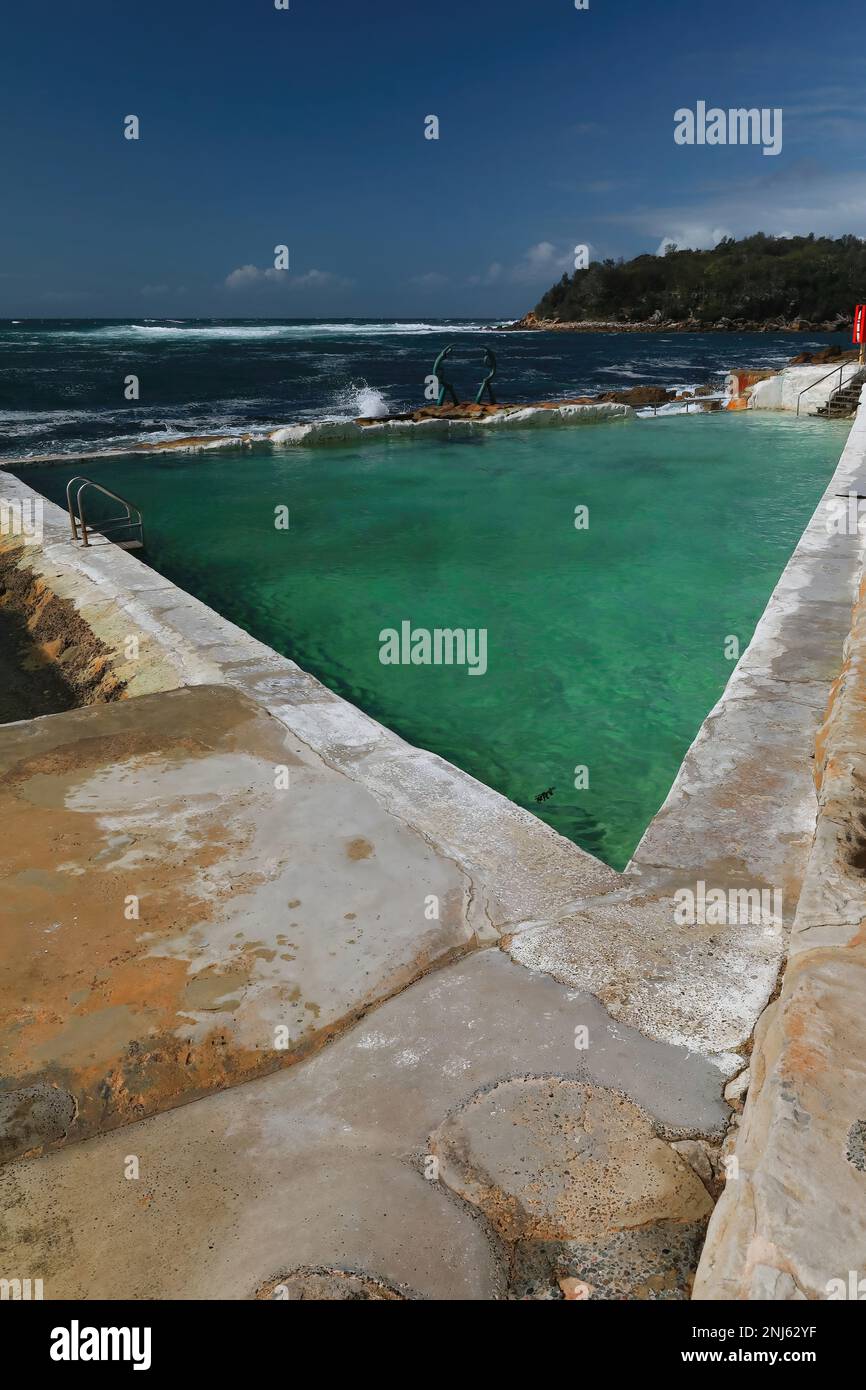 511 Fairy Bower tidal Ocean rockpool coupé par les habitants en 1929 le long de la banlieue Marine Parade-Manly. Sydney-Australie. Banque D'Images
