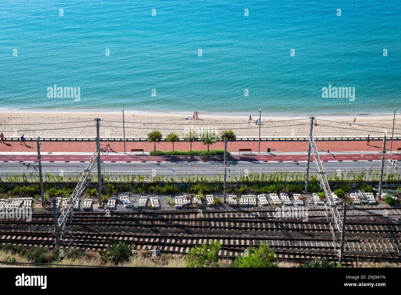 TARRAGONE, ESPAGNE - 6 AOÛT 2022 : vue sur la côte depuis le balcon Balcon del Mediterraneo à Tarragone, Espagne. Banque D'Images