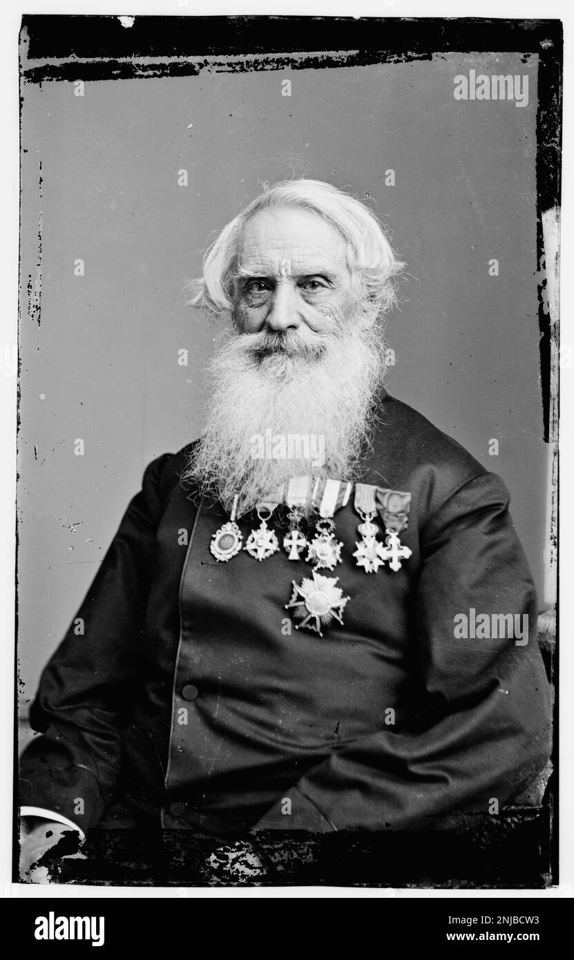 Portrait de Samuel F.B. Morse, inventeur et artiste, photographié dans le cadre de la collection Brady-Handy. L'image représente Morse au milieu du XIXe siècle, mettant en valeur son rôle dans l'histoire américaine. Banque D'Images