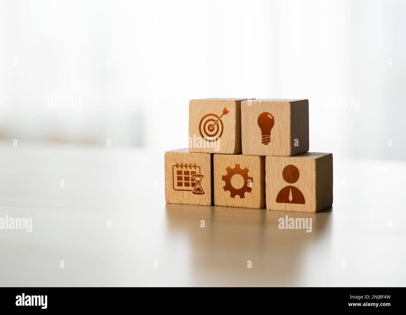 Construire un modèle d'entreprise. Gestion de l'entreprise. Apprenez et démarrez votre propre entreprise. Gagner de l'argent, des outils financiers. Analyses et tendances. Prise en charge de l'entreprene Banque D'Images