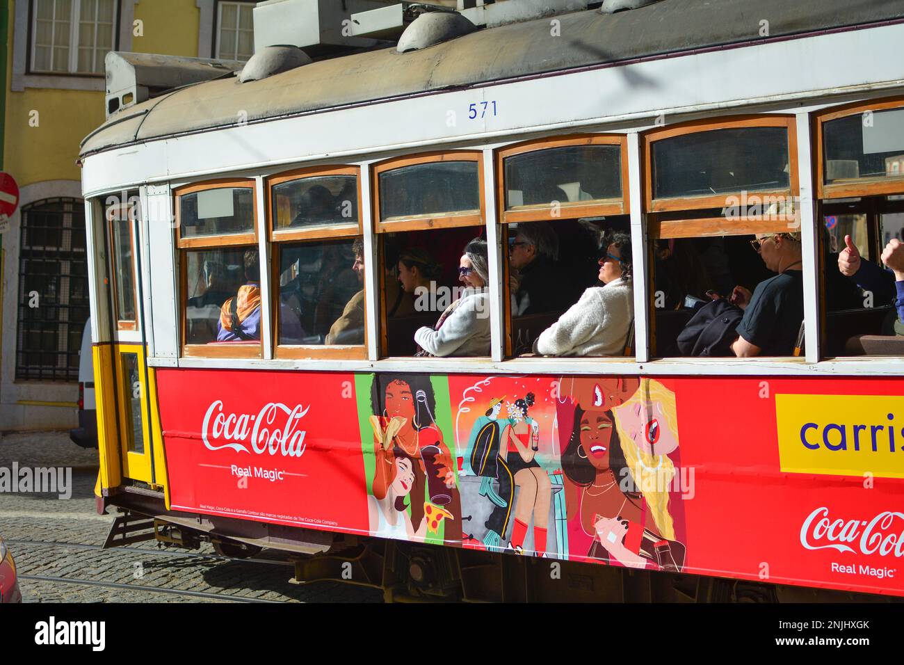 Un tramway et des tramways à Lisbonne Portugal Banque D'Images