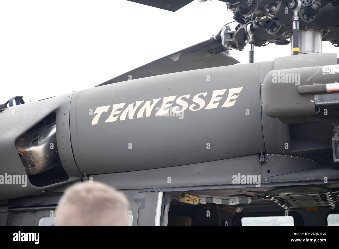 « Tennessee » imprimé sur le côté d’un hélicoptère à l’aérodrome de l’Armée de terre de Grayling, Grayling, Michigan, août 08 2022. Cette photo lors de la grève du Nord 22-2. Northern Strike est conçu pour mettre au défi plus de 7 400 000 membres de service avec de multiples formes de formation qui font progresser l'interopérabilité entre les partenaires multicomposants, multinationaux et interagences. Banque D'Images