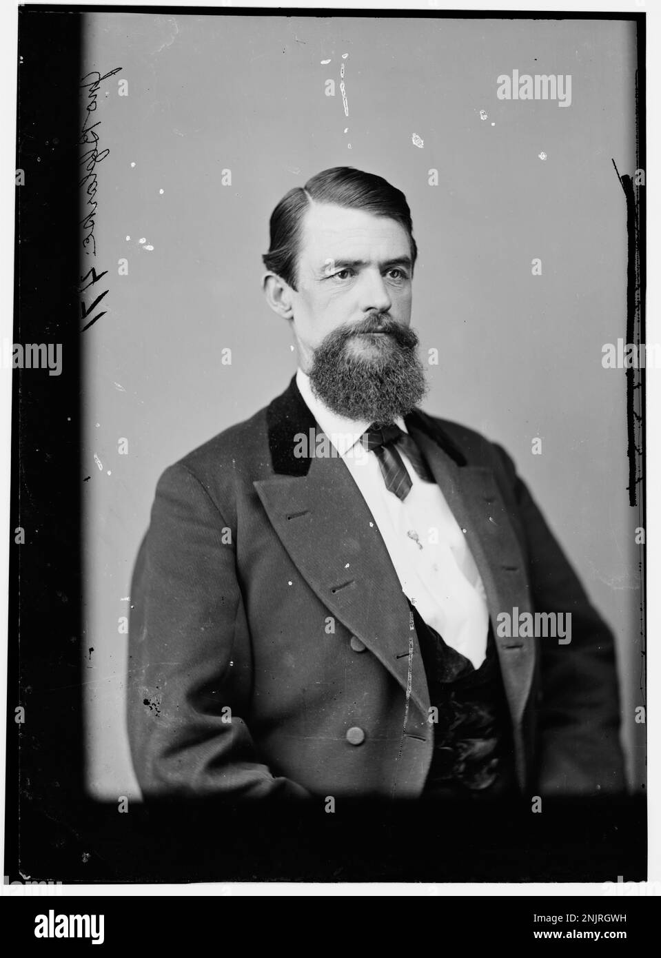Portrait d'honneur John Bullock Clark, homme politique du Missouri et général confédéré, en tenue habillée. L'implication de Clark dans la guerre de Sécession et sa carrière politique est documentée dans cette photographie. Banque D'Images