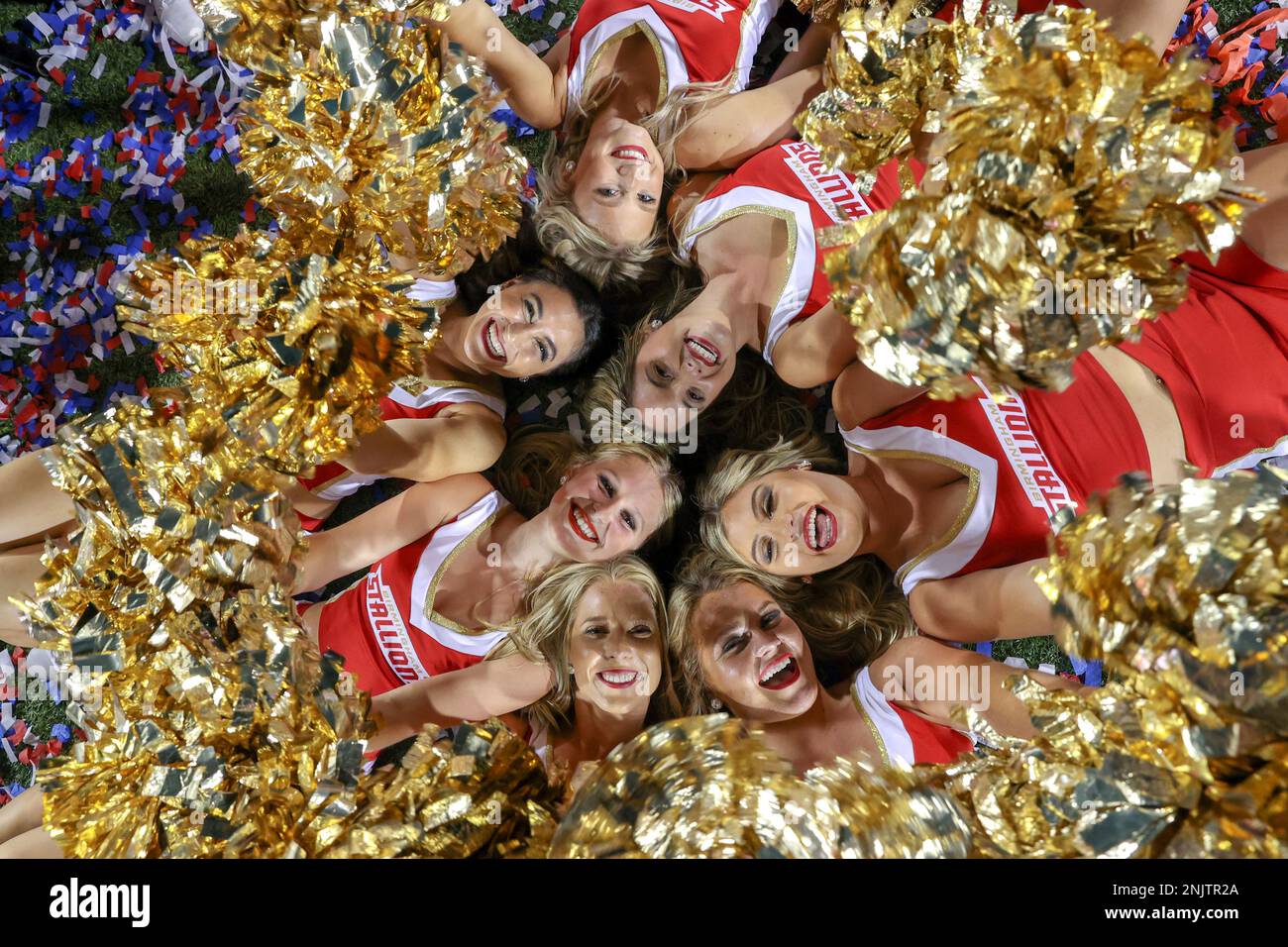 CANTON, OH - JULY 03: The Birmingham Stallions cheerleaders celebrate following the USFL Championship Game between the Birmingham Stallions and Philadelphia Stars on July 3, 2022, at the Tom Benson Hall of Fame Stadium in Canton, OH. (Photo by Frank Jansky/Icon Sportswire) (Icon Sportswire via AP Images) Banque D'Images