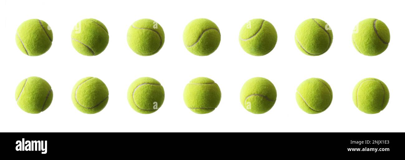 Groupe de balles de tennis dans différentes vues découpées avec fond blanc isolé Banque D'Images