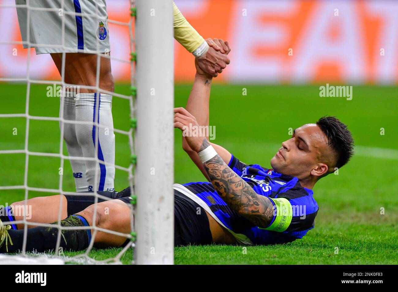 Milan, Italie. 22nd févr. 2023. Lautaro Martinez (10) d'Inter vu lors du match de l'UEFA Champions League entre l'Inter et le FC Porto à Giuseppe Meazza à Milan. (Crédit photo : Gonzales photo/Alamy Live News Banque D'Images