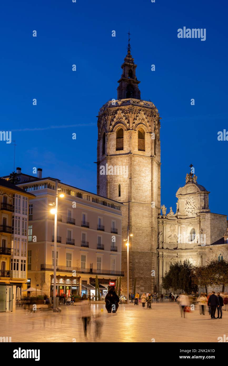 Plaza de la Reina et clocher Micalet, Valence, Communauté Valencienne, Espagne Banque D'Images