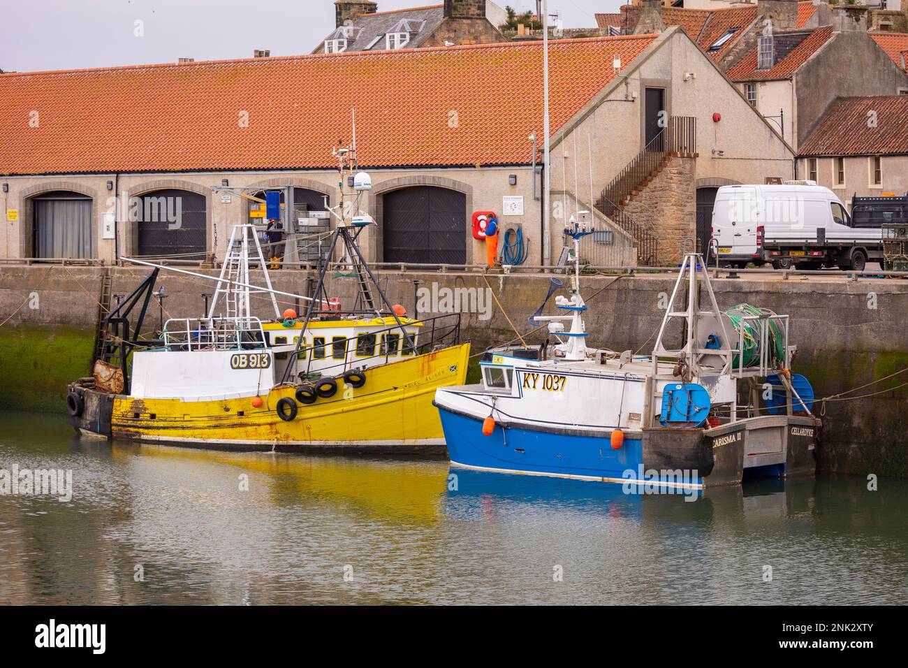 PITTENWEEM HARBOUR, ÉCOSSE, EUROPE - Bateaux de pêche commerciaux, village de pêche sur la côte est de l'Écosse, Neuk est. Banque D'Images