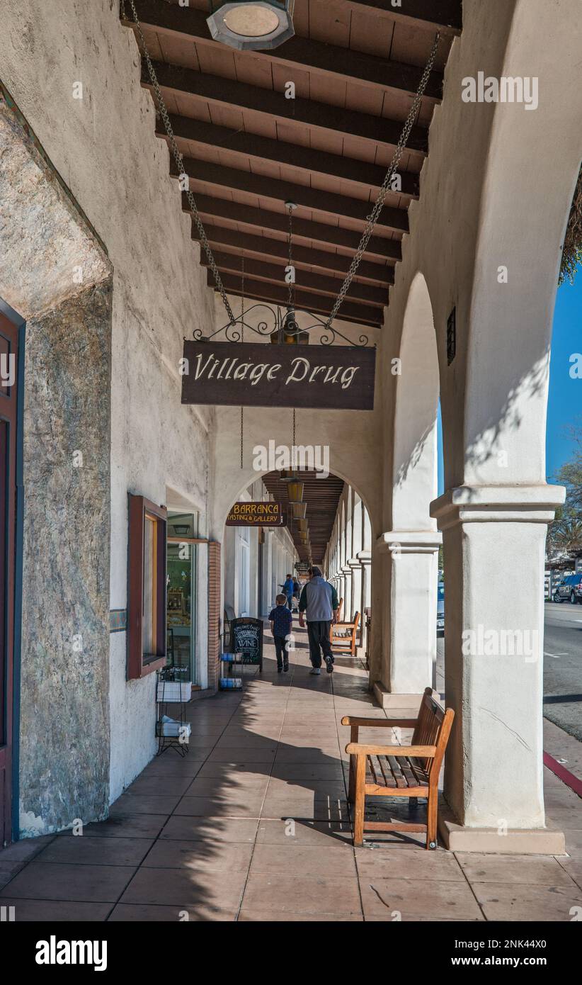 Ojai Arcade, 1917, Spanish Colonial Revival style, Ojai Avenue, Ojai, Californie, États-Unis Banque D'Images