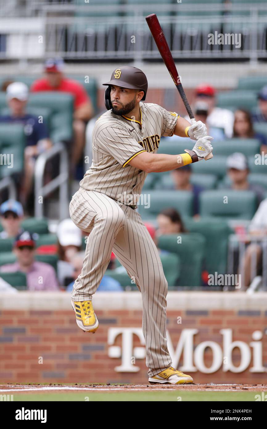 ATLANTA, GA - MAY 15: San Diego Padres first baseman Eric Hosmer (30) bats during an MLB game against the Atlanta Braves on May 15, 2022 at Truist Park in Atlanta, Georgia. (Photo by Joe Robbins/Icon Sportswire) (Icon Sportswire via AP Images) Banque D'Images