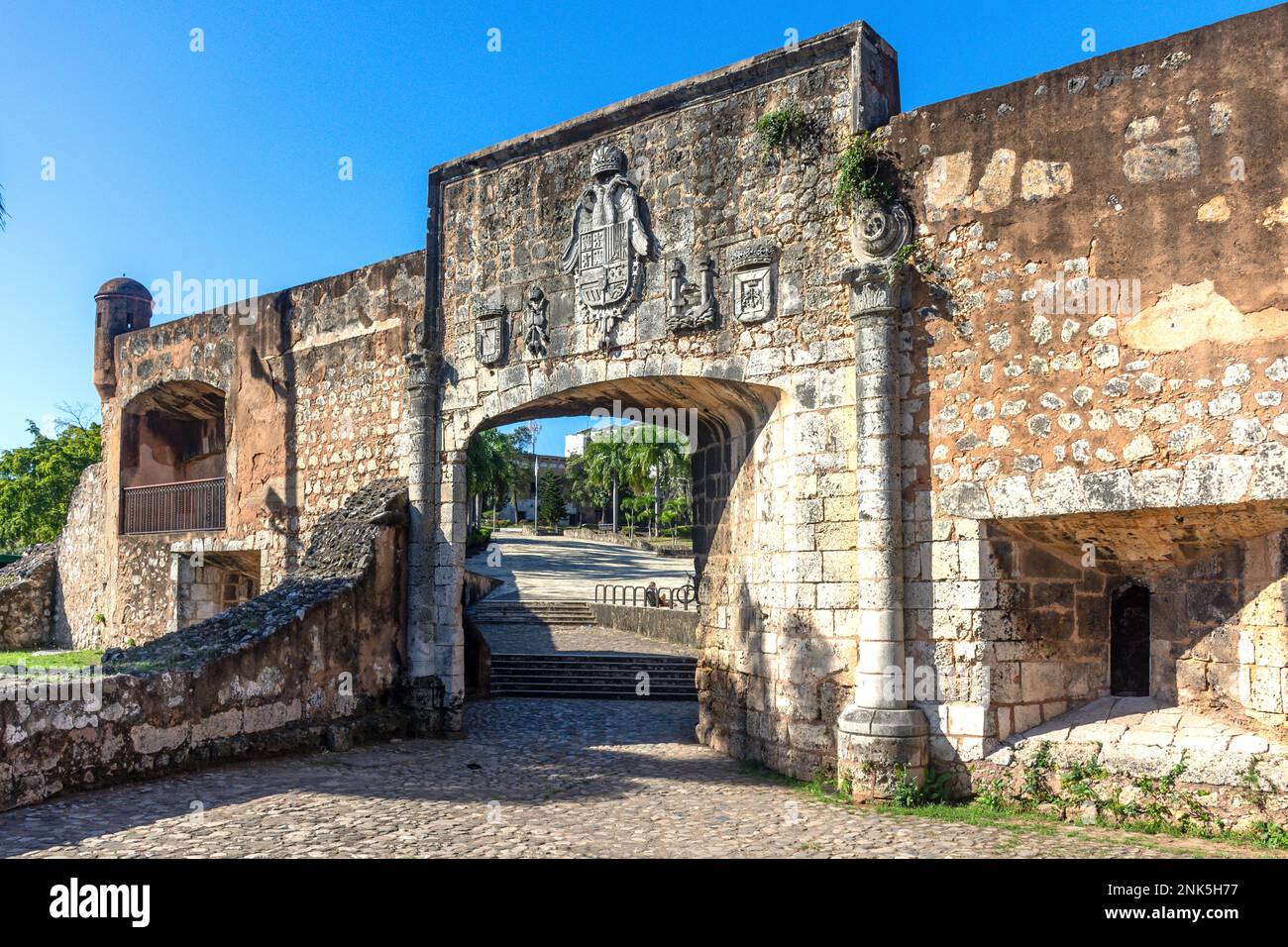 Porte d'entrée, Fuerte el Invencible, Saint-Domingue, République dominicaine (Republica Dominicana), grandes Antilles, Caraïbes Banque D'Images