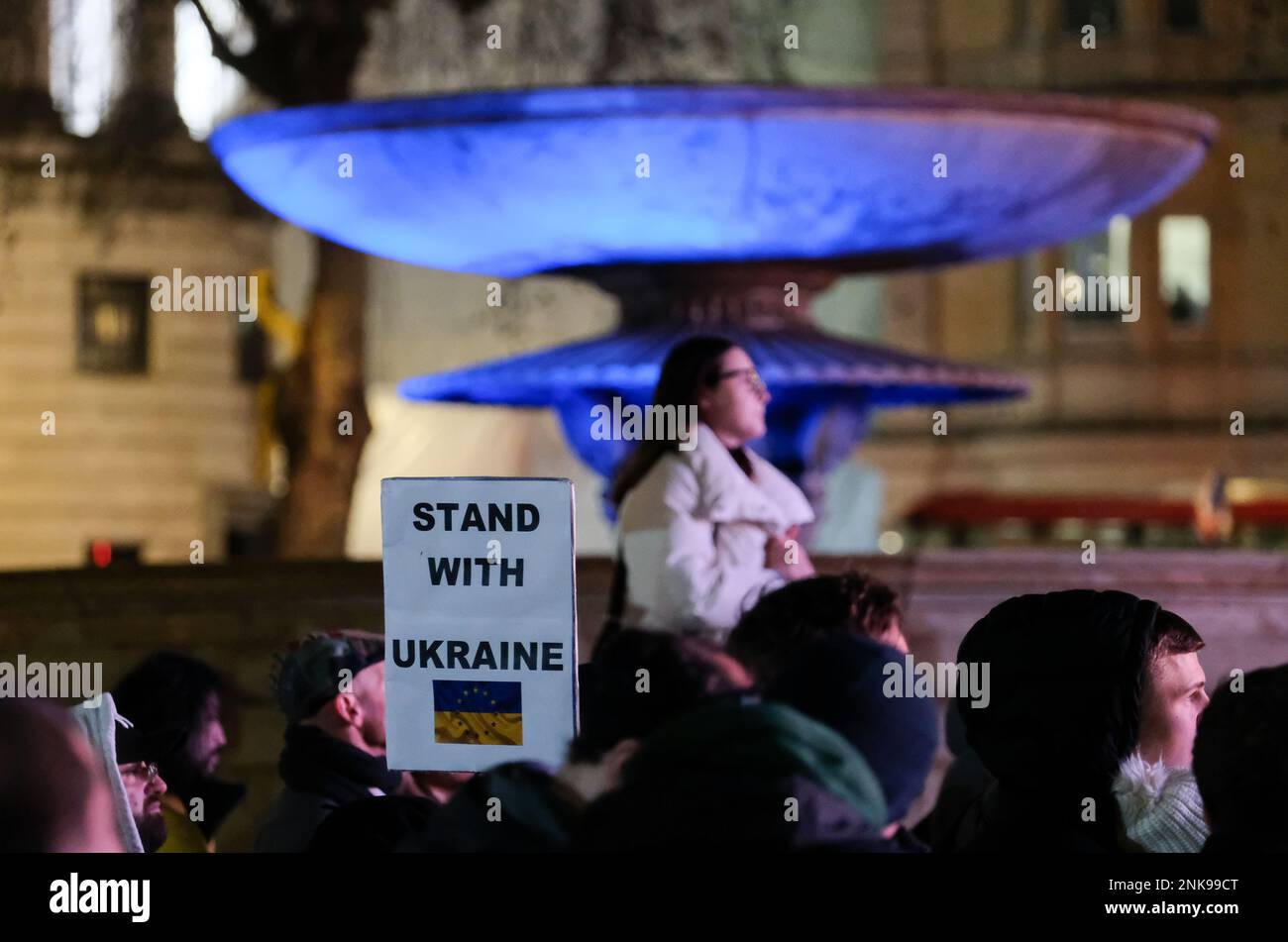 Trafalgar Square, Londres, Royaume-Uni. 23rd févr. 2023. Une vigile a lieu pour l'Ukraine sur la place Trafalgar à la veille du 1st anniversaire de l'invasion par la Russie. Crédit : Matthew Chattle/Alay Live News Banque D'Images