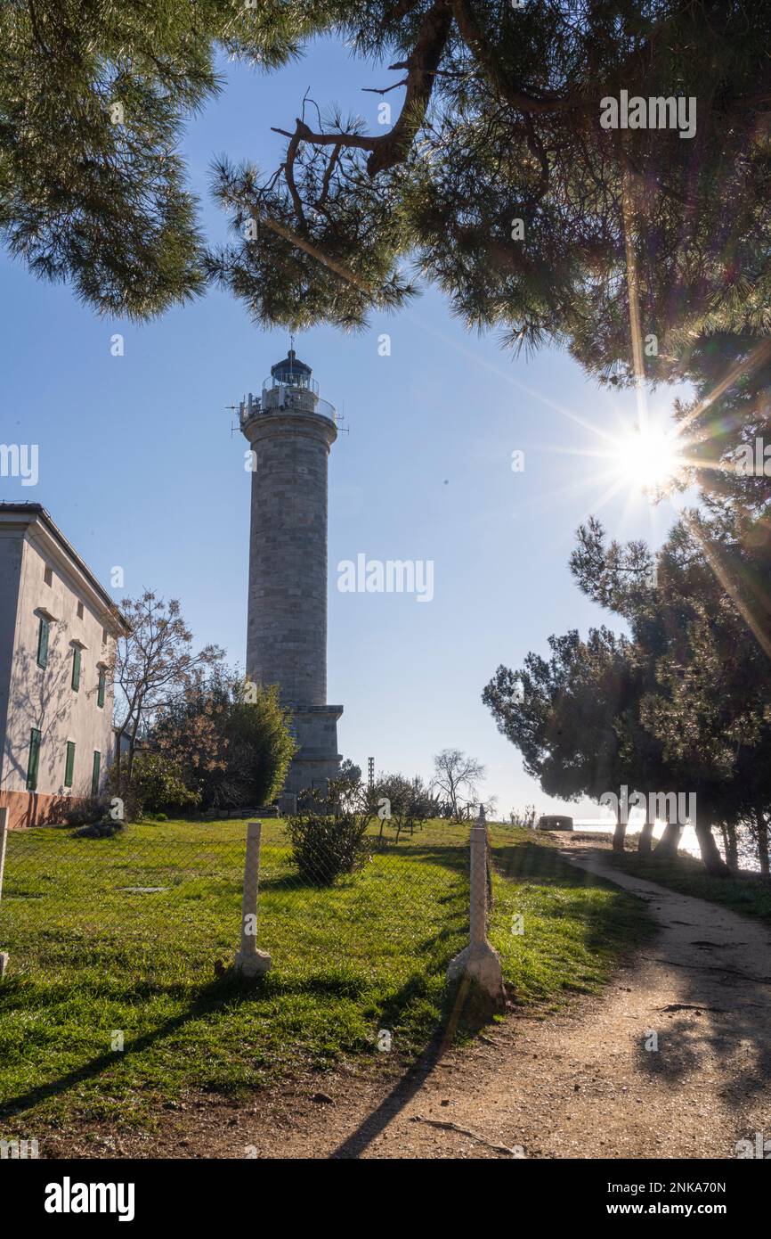 Umag, Croatie. Février 2023. Vue panoramique sur le phare maritime de Savudrija Banque D'Images