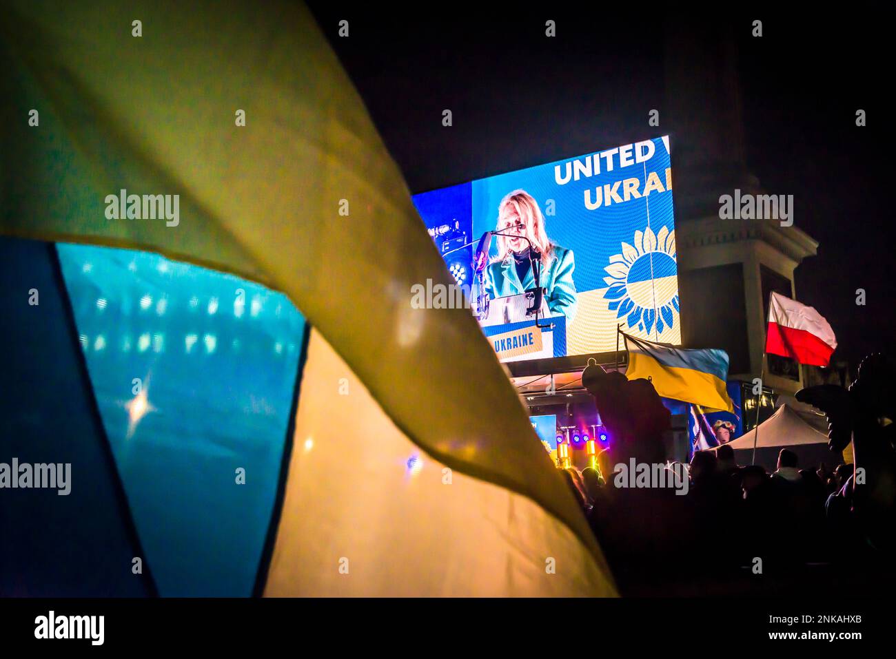 ÉTATS-UNIS L'Ambassadeur Jane Hartley s'est exprimé à la Vigil United for Ukraine pour marquer l'anniversaire de l'invasion de l'Ukraine par la Russie, Trafalgar Square, Londo Banque D'Images