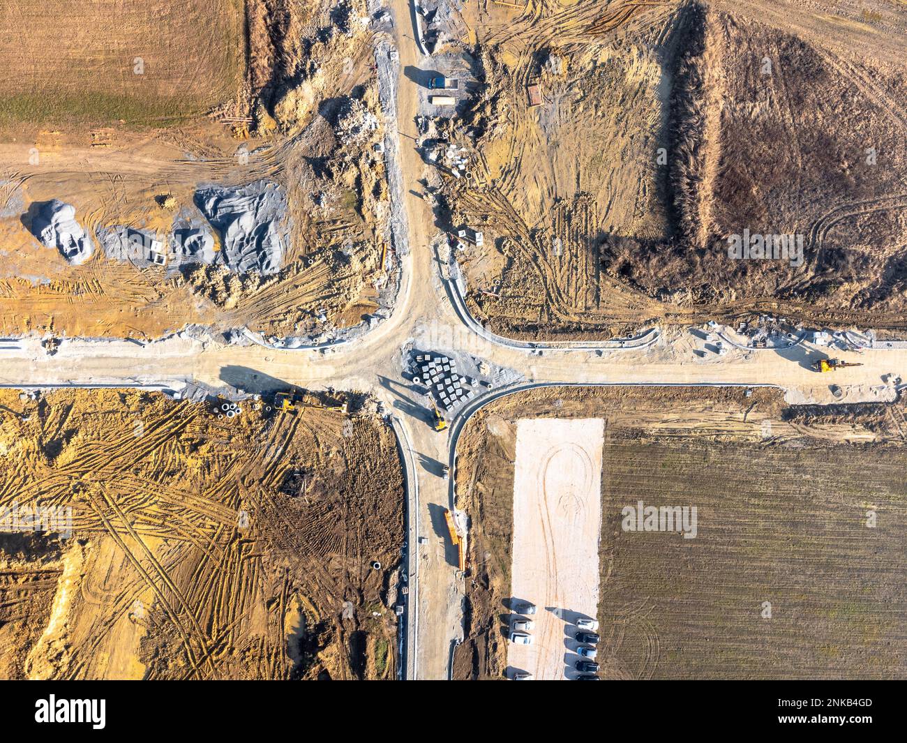 Construction de routes, intersection, vue de dessus en bas Banque D'Images