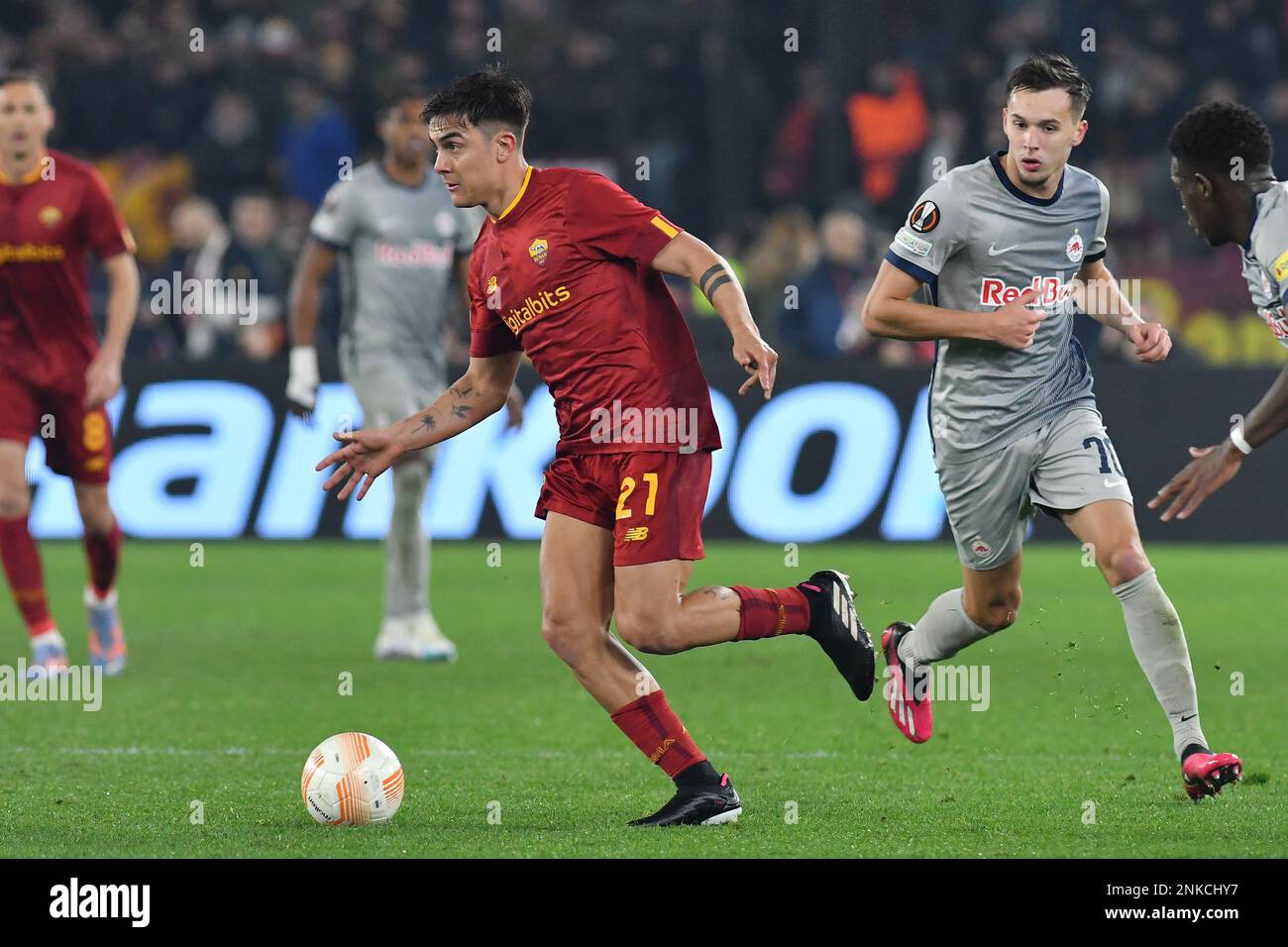 23rd février 2023; Stadio Olimpico, Rome, Italie: Ligue Europa de l'UEFA, AS Roma versus FC Salzburg; Paulo Dybala of AS Roma Banque D'Images 23rd février 2023; Stadio Olimpico, Rome, Italie: Ligue Europa de l'UEFA, AS Roma versus FC Salzburg; Paulo Dybala of AS Roma Banque D'Images