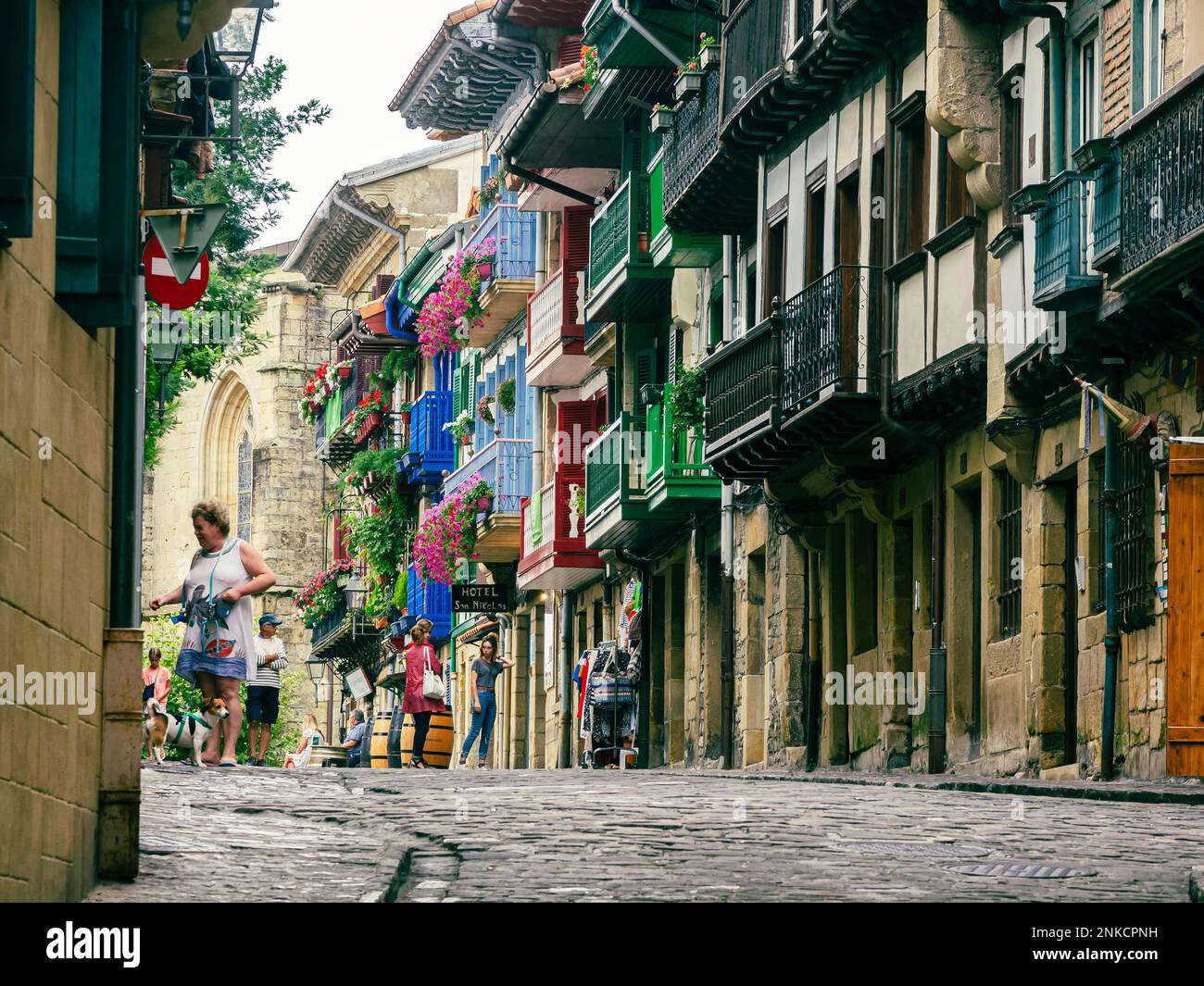Rues de Hondarribia, pays Basque, Espagne Banque D'Images