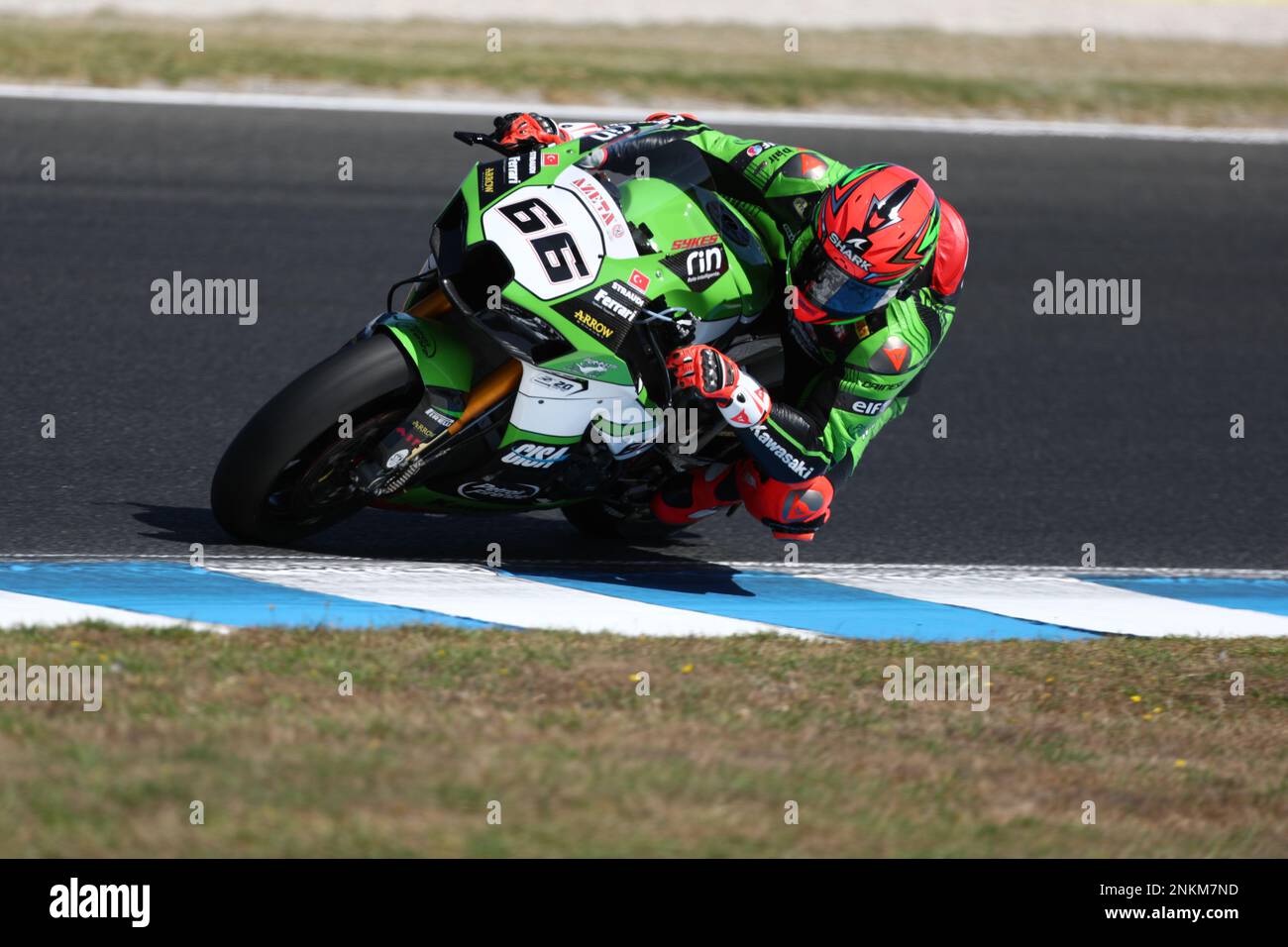 Victoria, Australie. 24th févr. 2023. Tom Sykes (GBR) course pour Puccetti Racing à bord du Kawasaki ZX-10RR Kawasaki lors de la prpratique pour le Grand Ridge Round australien 2023 du Championnat du monde de Superbike MOTUL FIM 2023 à Phillip Island, Australie le 24 février 2023 - image Credit: brett keating/Alay Live News Banque D'Images