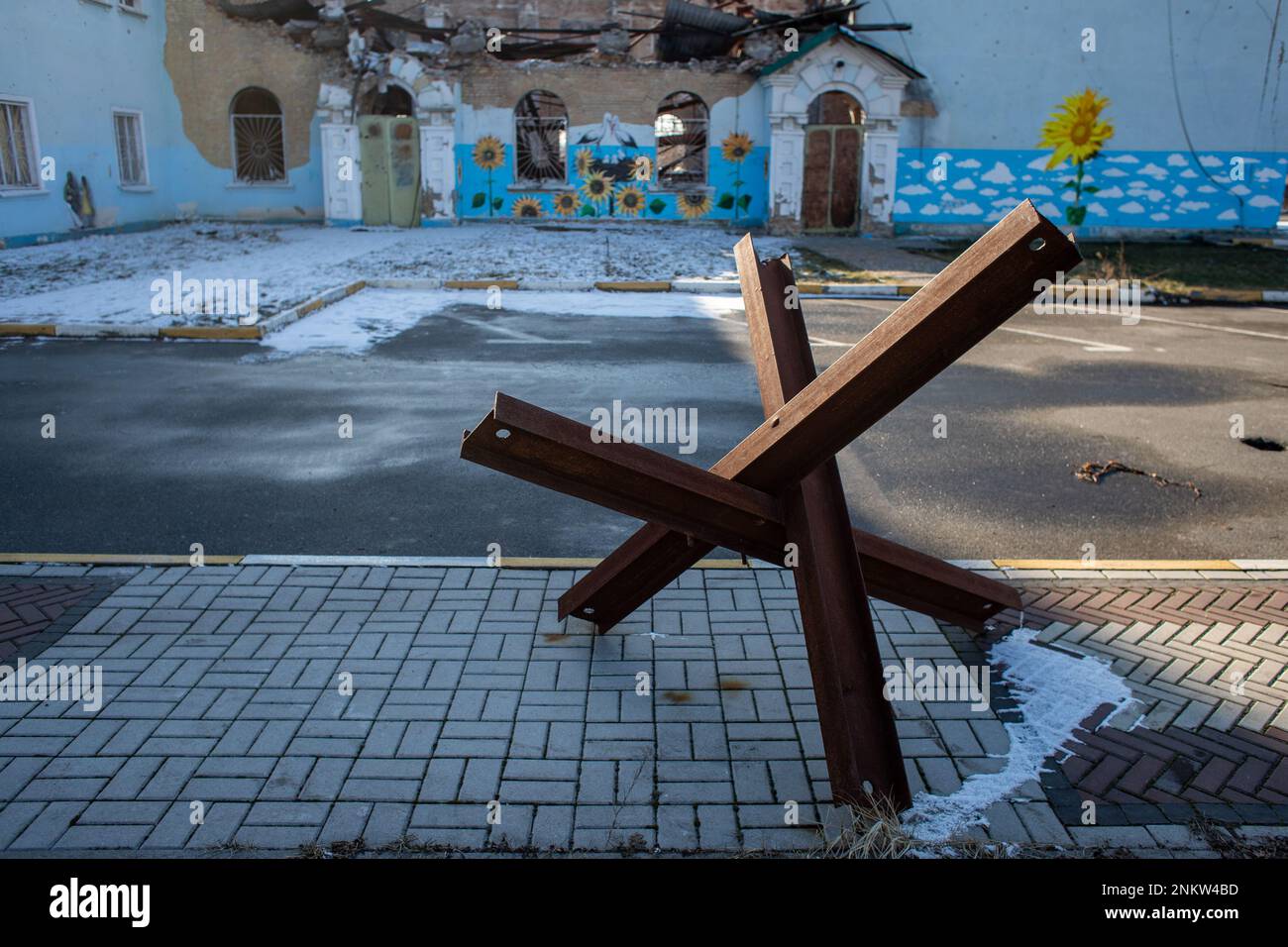 Un hérisson tchèque dans une maison culturelle détruite lors de l'invasion russe dans la ville d'Irpin, photographié ici sur 23 février 2023. (CTK photo/Vladimi Banque D'Images