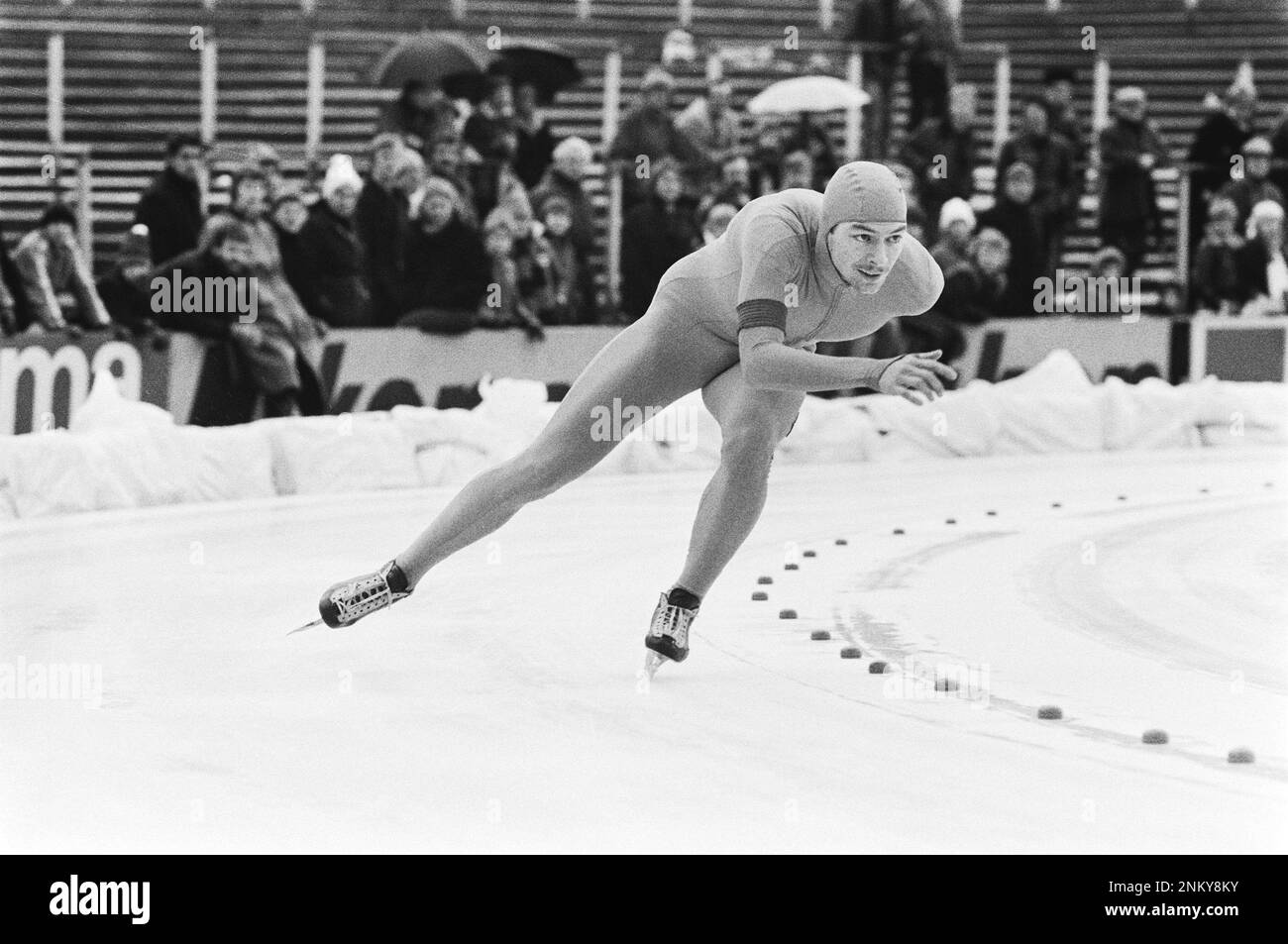 Pays-Bas Histoire : ​​Skating Championnat hollandais de vitesse à la Haye. Hilbert van der Duim en action ca. 6 janvier 1980 Banque D'Images