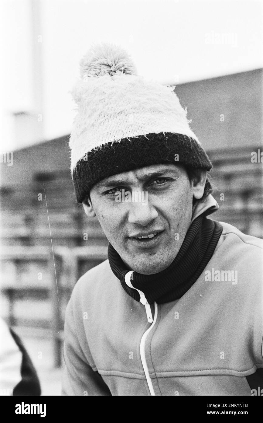 Pays-Bas Histoire: Hommes Allround Speed ​​Skating Championnats du monde à Heerenveen. Le sprinter Lieuwe de Boer se présente pendant les sessions préparatoires de formation ca. 28 février 1980 Banque D'Images