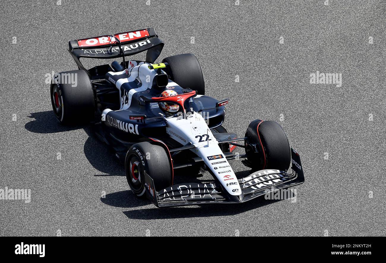 Sakhir, Bahreïn. 24th févr. 2023. Motorsport : Formule 1, essais routiers. Yuki Tsunoda du Japon de l'équipe Alpha Tauri est sur la bonne voie. Credit: Hasan Bratic/dpa/Alay Live News Banque D'Images