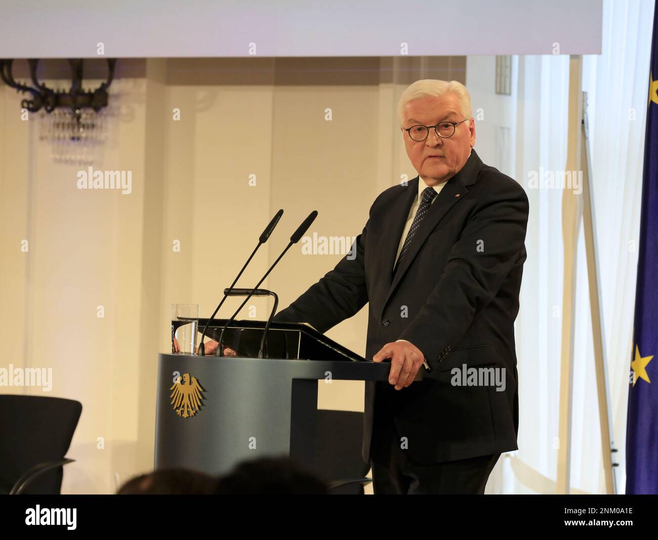 Berlin, Allemagne, 24 février 2023.au Palais Bellevue, résidence officielle du Président allemand, de nombreux hommes politiques allemands ainsi que l'ambassadeur ukrainien à Berlin se réunissent pour une cérémonie de commémoration centrale. Banque D'Images