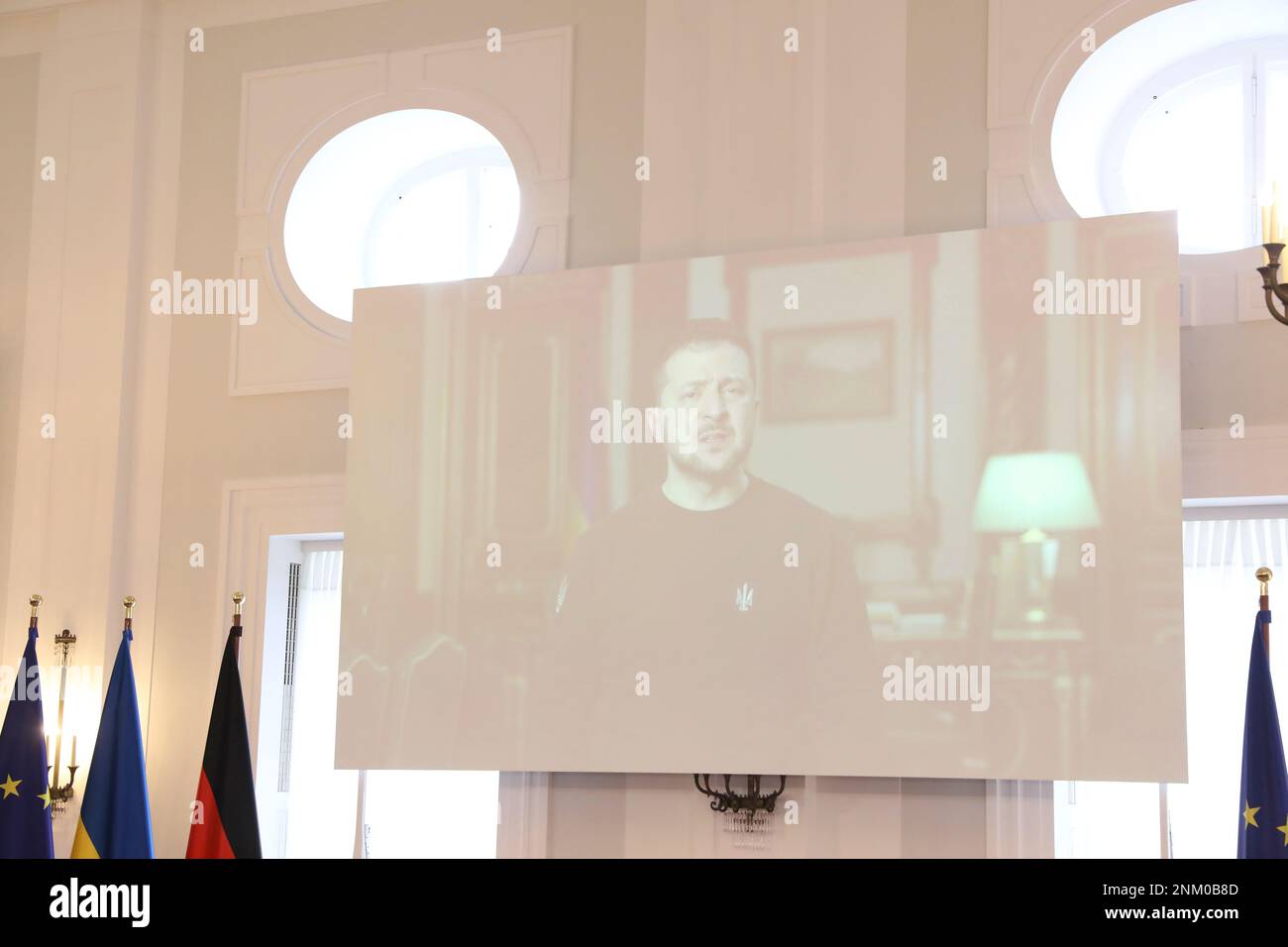 Berlin, Allemagne, 24 février 2023.au Palais Bellevue, résidence officielle du Président allemand, de nombreux hommes politiques allemands ainsi que l'ambassadeur ukrainien à Berlin se réunissent pour une cérémonie de commémoration centrale. Banque D'Images