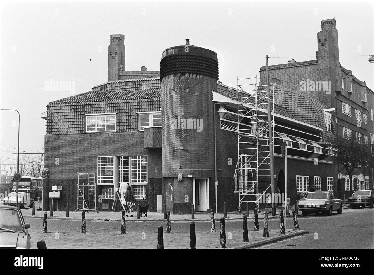 Pays-Bas Histoire: 'Het Schip' (bloc de maisons dans le quartier Spaarndammerbuurt à Amsterdam) ca. 14 février 1980 Banque D'Images