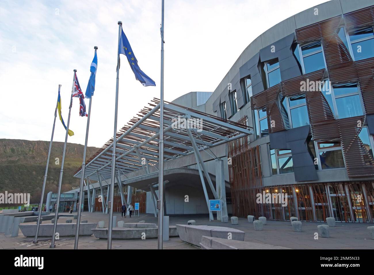 Extérieur du bâtiment du Parlement écossais d'Alba, entrée des visiteurs et du public, Holyrood, Édimbourg, Écosse, Royaume-Uni, EH99 1SP Banque D'Images