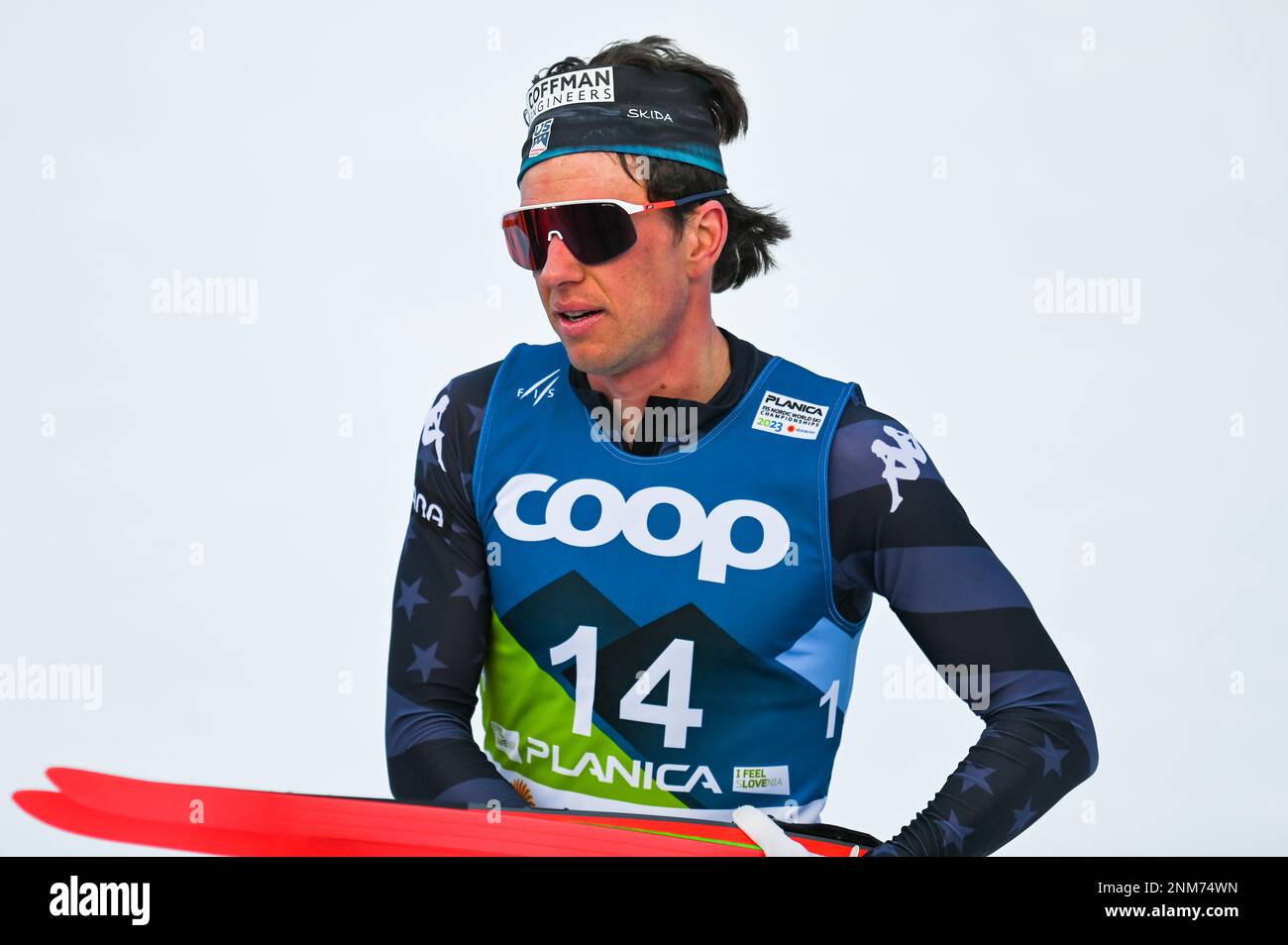 L’américain Scott Patterson, d’Anchorage Alaska, après avoir terminé 24th pendant le skiathlon masculin aux Championnats du monde de ski nordique 2023 de la FIS à Planica, en Slovénie, au 23 février 2023. Il a terminé 19th. L'événement combine les techniques classiques et les techniques de freestyle en une seule course. John Lazenby/Alamy Live News Banque D'Images