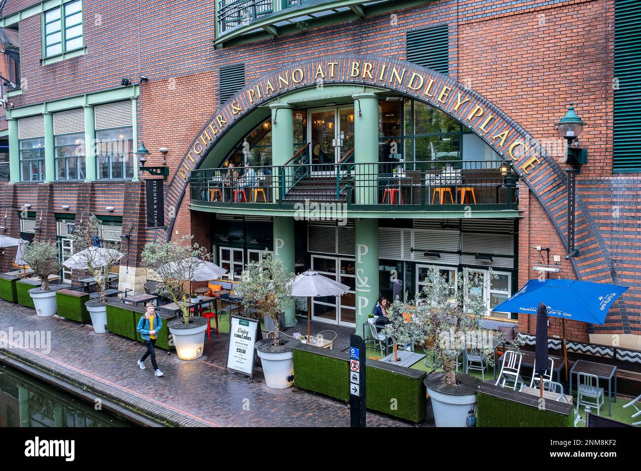 Pitcher & Piano Bar, à Birmingham Canal, ancienne ligne, Birmingham, Angleterre Banque D'Images