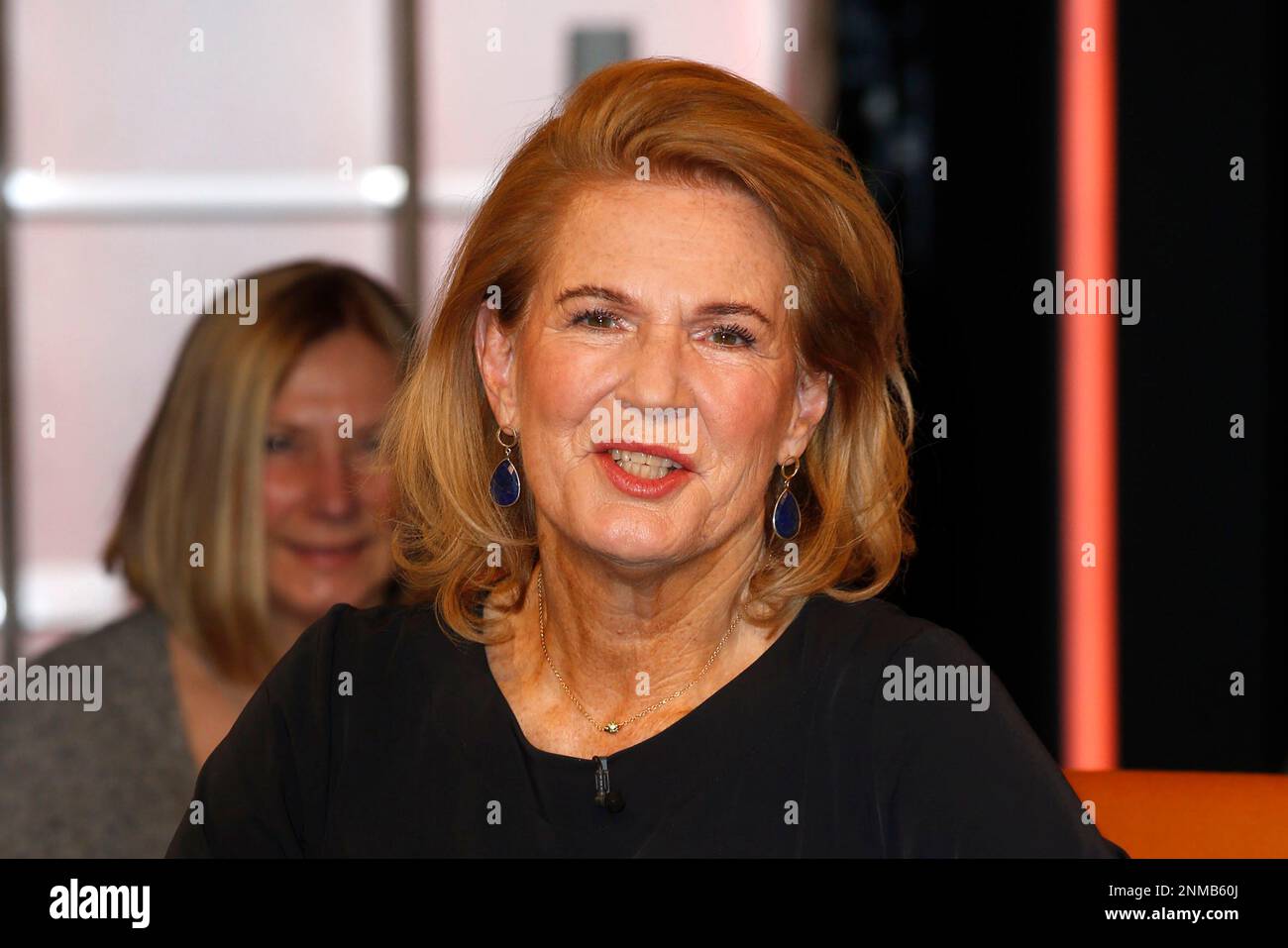 L'auteur Dorothee Roehrig assiste au „3 après 9“ Talk Show on 24 février 2023 aux studios de radio Bremen à Brême, Allemagne. Dorothee Roehrig zu Gast soit Banque D'Images