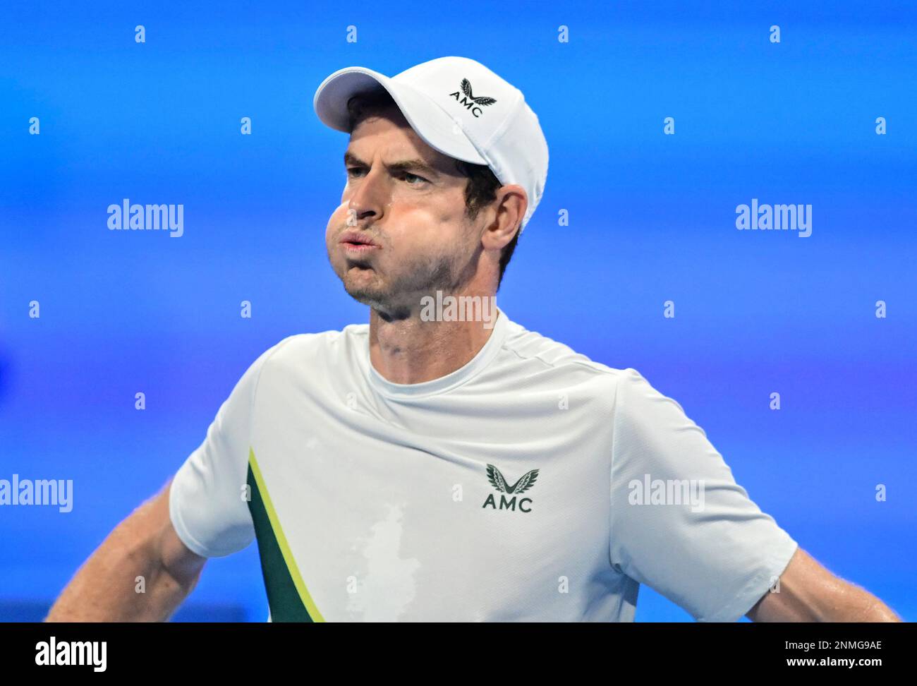 Doha, Qatar. 24th févr. 2023. Andy Murray, de Grande-Bretagne, réagit lors du match unique demi-fin contre Jiri Lehecka, de la République tchèque, au ATP250 Qatar Open 2023, à Doha, au Qatar, le 24 février 2023. Credit: Nikku/Xinhua/Alay Live News Banque D'Images
