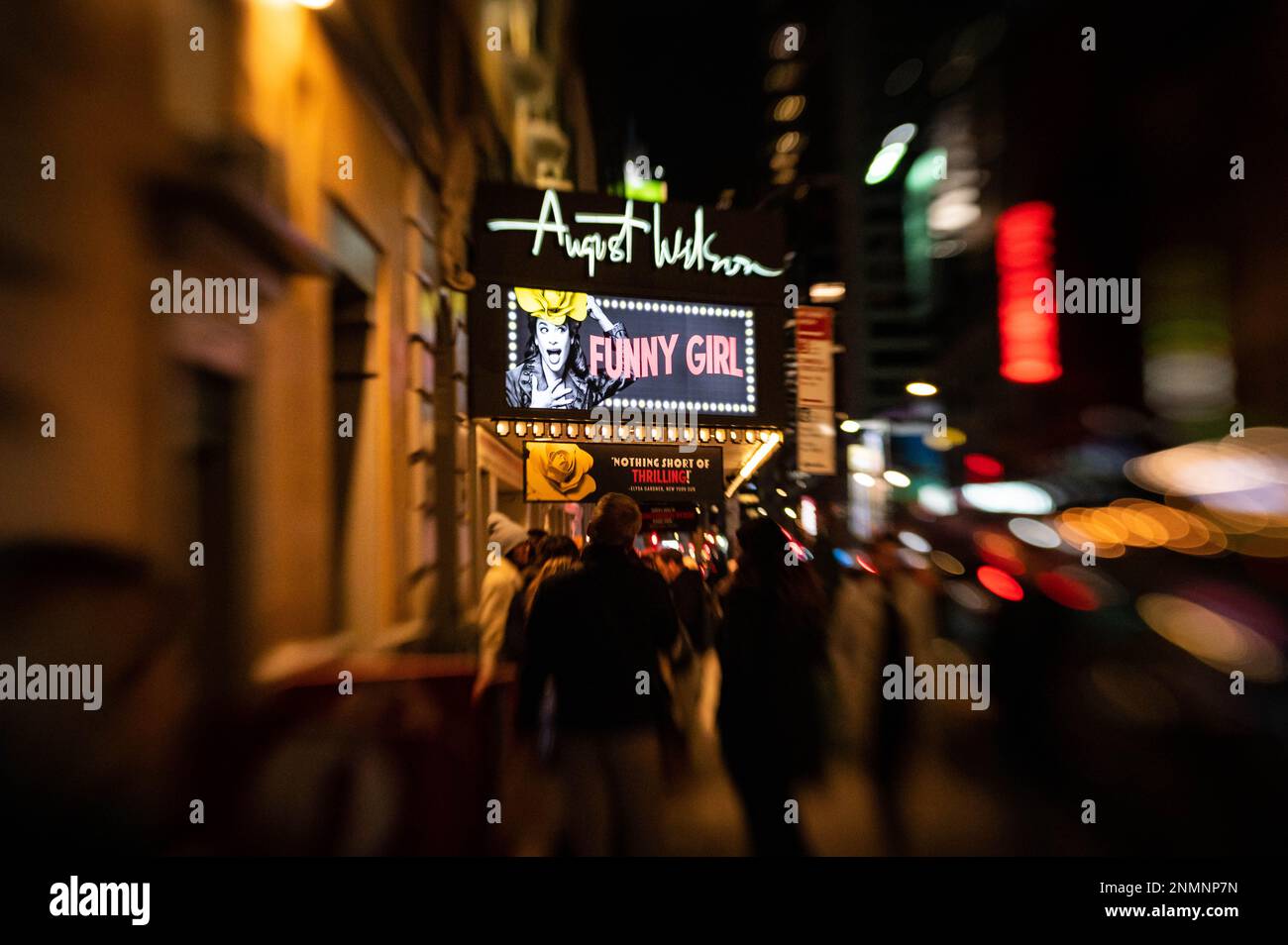 Une photo de rue de nuit stylisée du marquis pour le spectacle à succès de Broadway « Funny Girl » à Manhattan au WilsonTheatre d'août. Banque D'Images